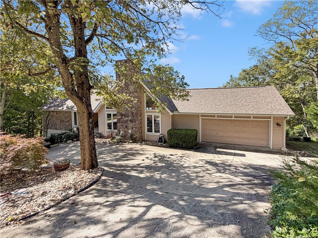 Property Photo:  297 Holiday Island Drive  AR 72631