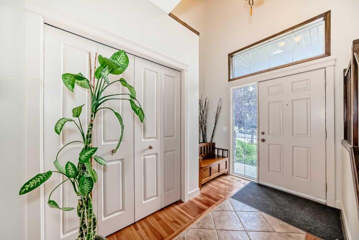 Property Photo:  367 Hidden Creek Boulevard NW  AB T3K 6J1