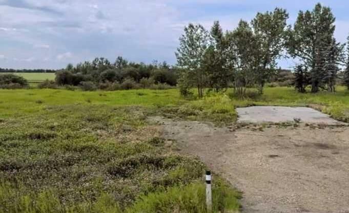 Photo de la propriété:  . 100 Street  AB T0H 3M0