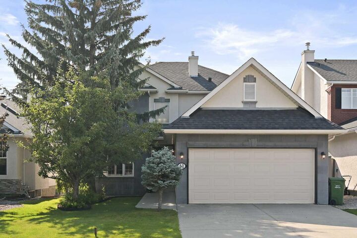 41 Strathridge Crescent SW  Calgary AB T3H 3R9 photo