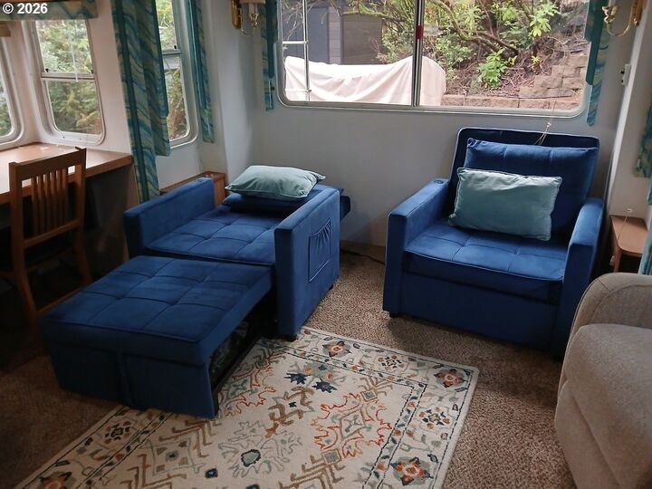 Property Photo:  71 Castaway Cove  OR 97439 