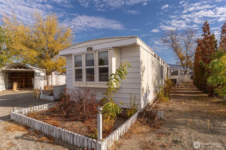 Property Photo:  52  Engh Road 17B  WA 98841 