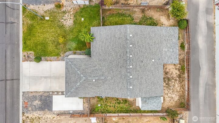 Property Photo:  230 NE K Street  WA 98823