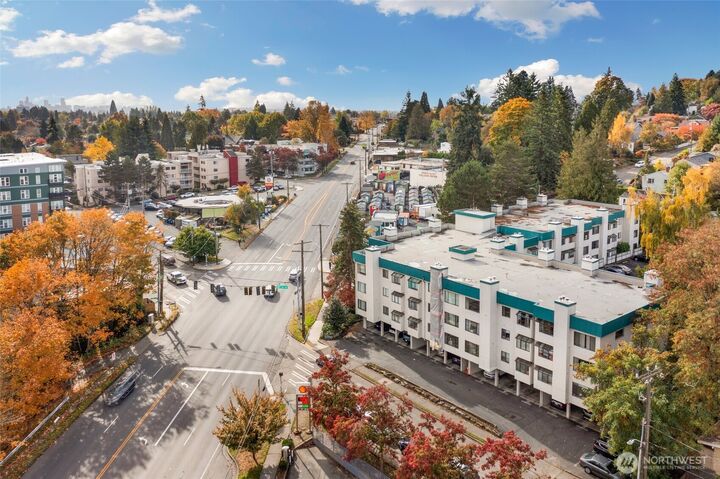 1740 NE 86th Street 318  Seattle WA 98115 photo