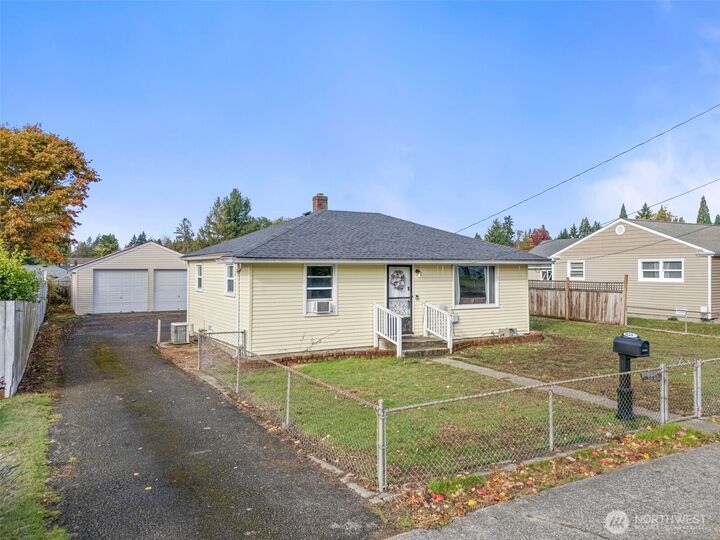 Property Photo:  3221  Solie Avenue  WA 98310