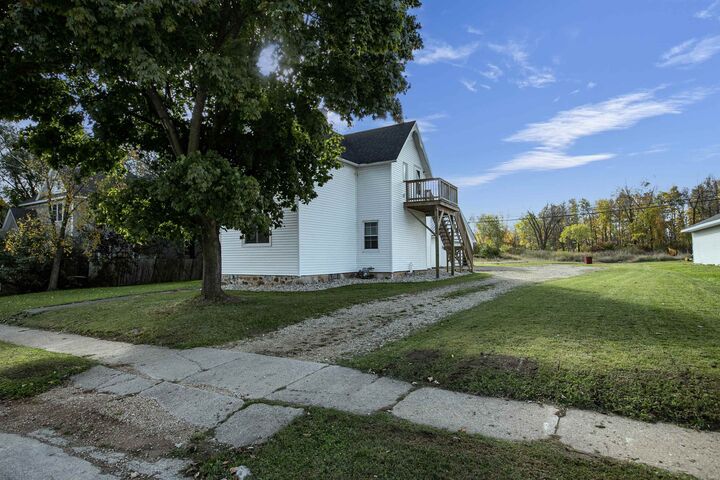 Property Photo:  626 W Main Street  WI 54944
