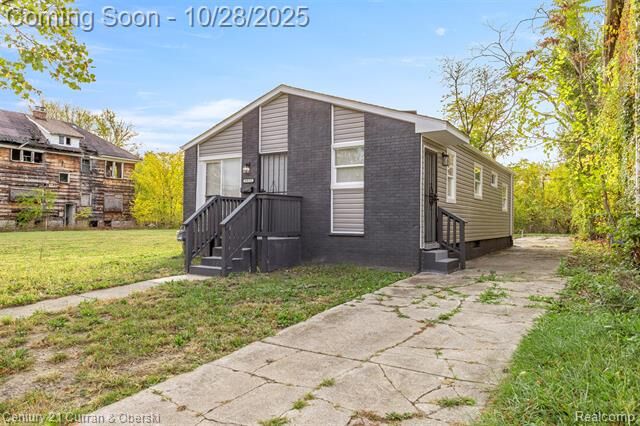 Property Photo:  4053 W Grand Street  MI 48238 