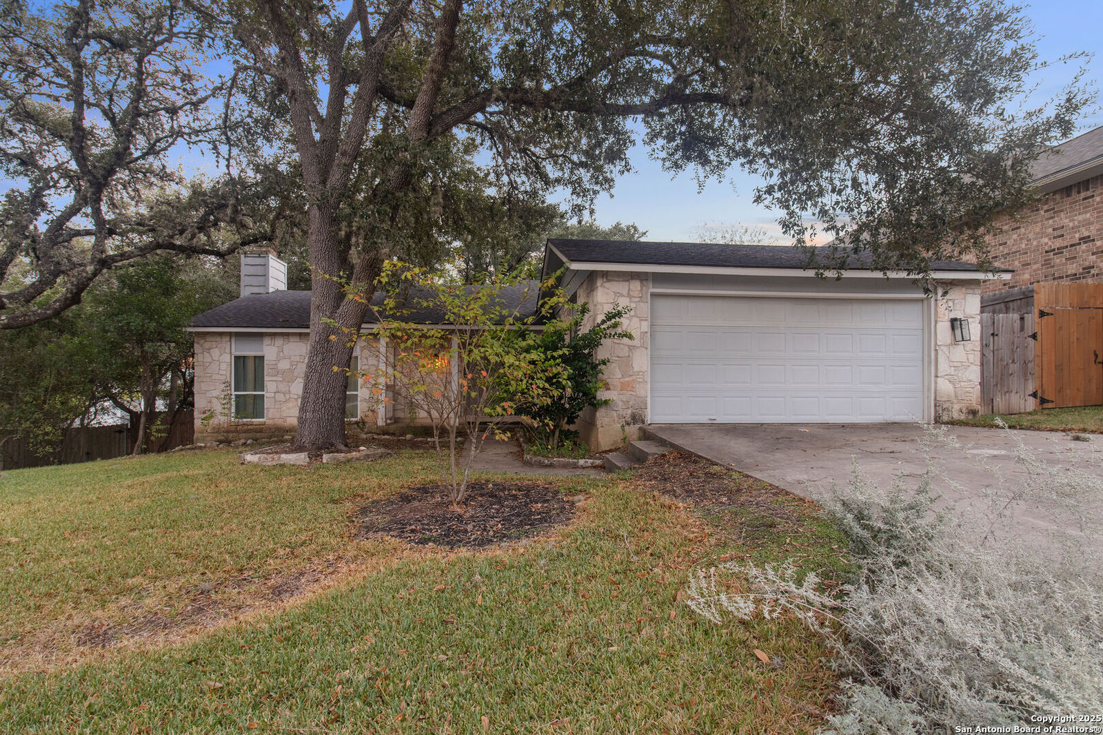 Property Photo:  11214 Blue Waters  TX 78023 