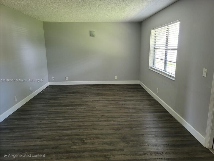Property Photo:  500 NE 2nd St 117  FL 33004
