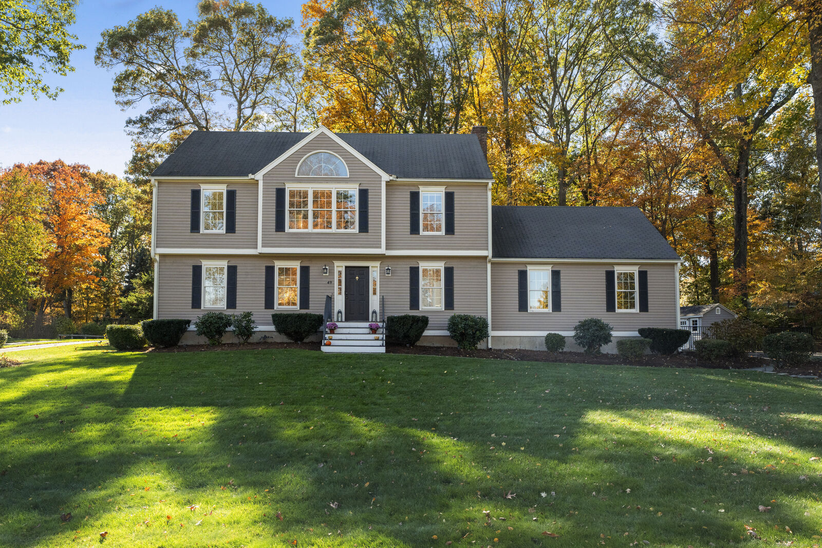 Property Photo:  49 Riverside Drive  CT 06405