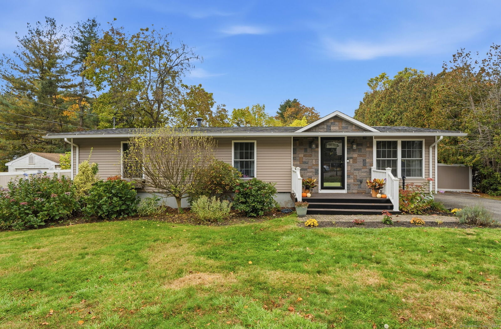 Property Photo: 25 Raymond Drive CT 06451