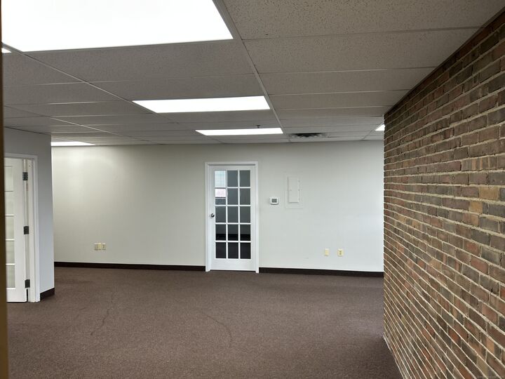 Property Photo:  90 Brainard Road 204  CT 06114