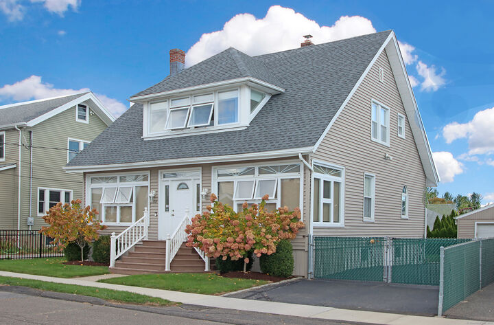 Property Photo: 196 Oakland Street CT 06615