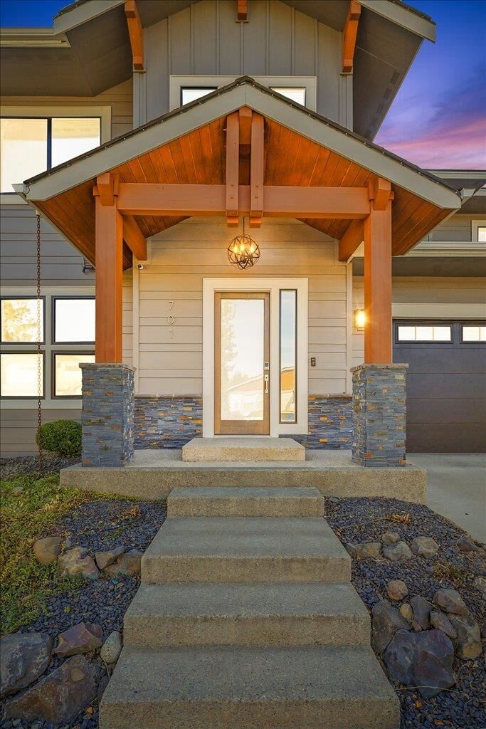 Property Photo:  701 W Willapa Ave  WA 99224 