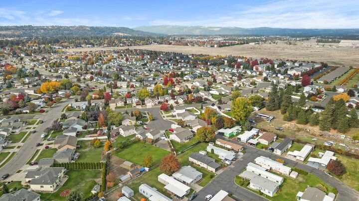 Property Photo:  7303 N Crestline St 32  WA 99217