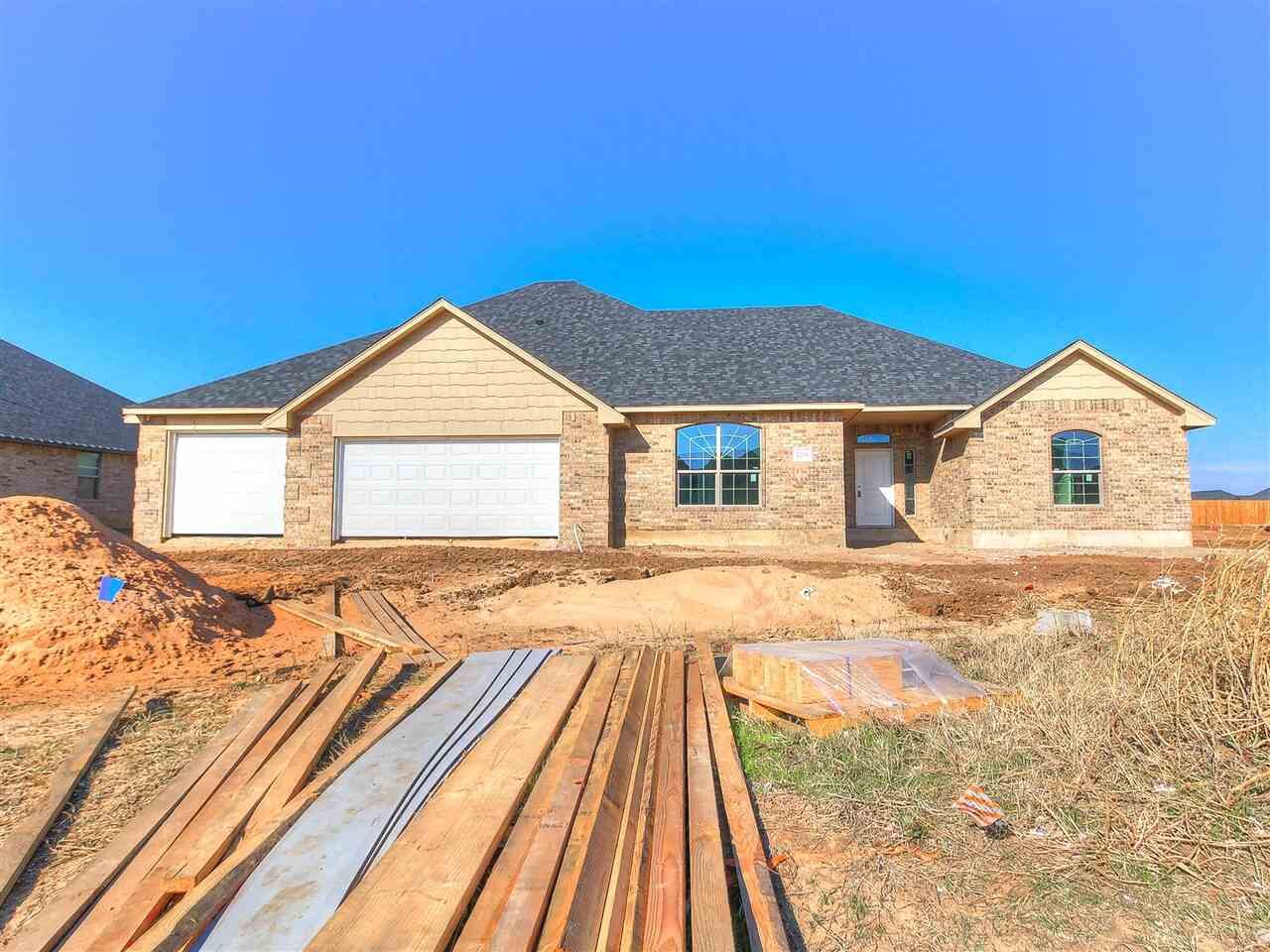 Property Photo:  2216 E Cover Lane  OK 74074 