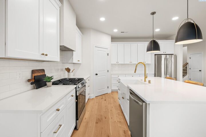 Property Photo:  3682 Morningside Parkway  WA 99352