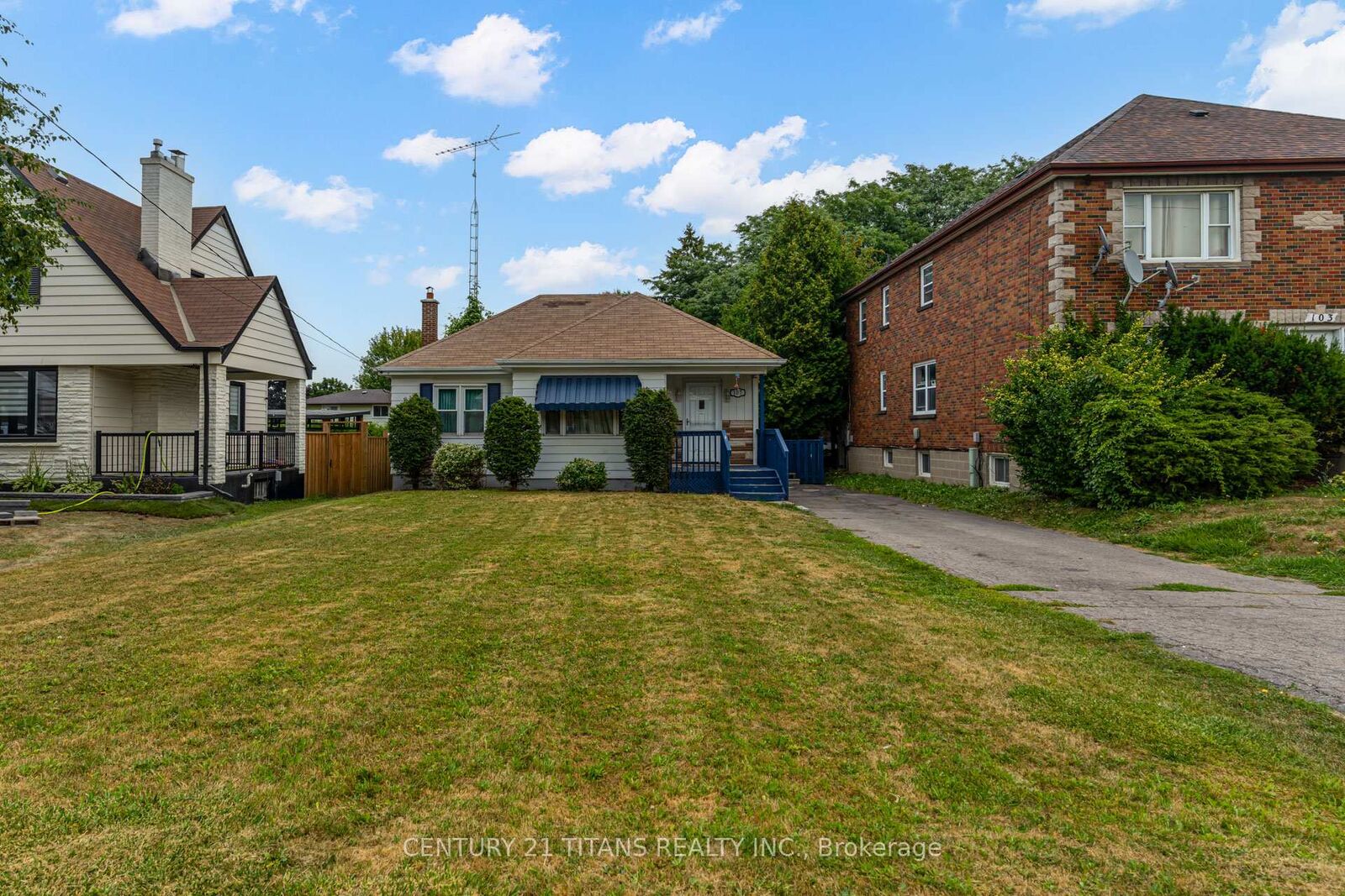 Property Photo: 107 Wilson Road N ON L1G 6E1