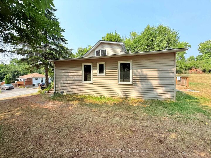 Photo de la propriété:  5421 Young Street  ON K0K 2H0