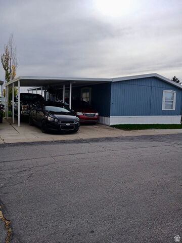 Property Photo: 511 E 950 N 34 UT 84404