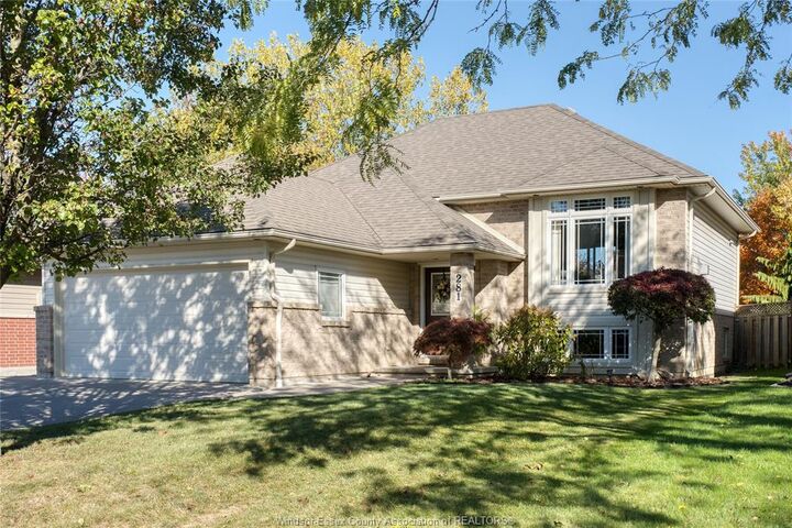 Photo de la propriété: 281 Donald Crescent ON N0R 1A0