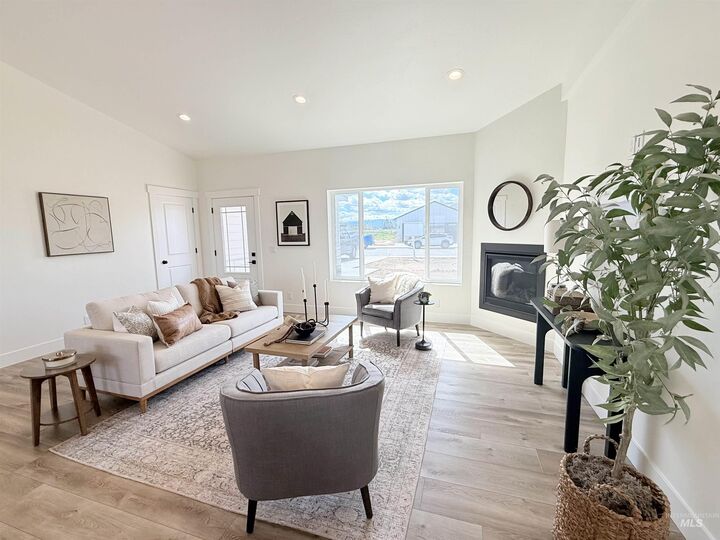 Property Photo: 1412 Cardon Ct ID 83350
