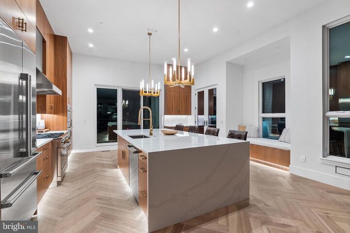 Property Photo: 1242 E Oxford Street PA 19125