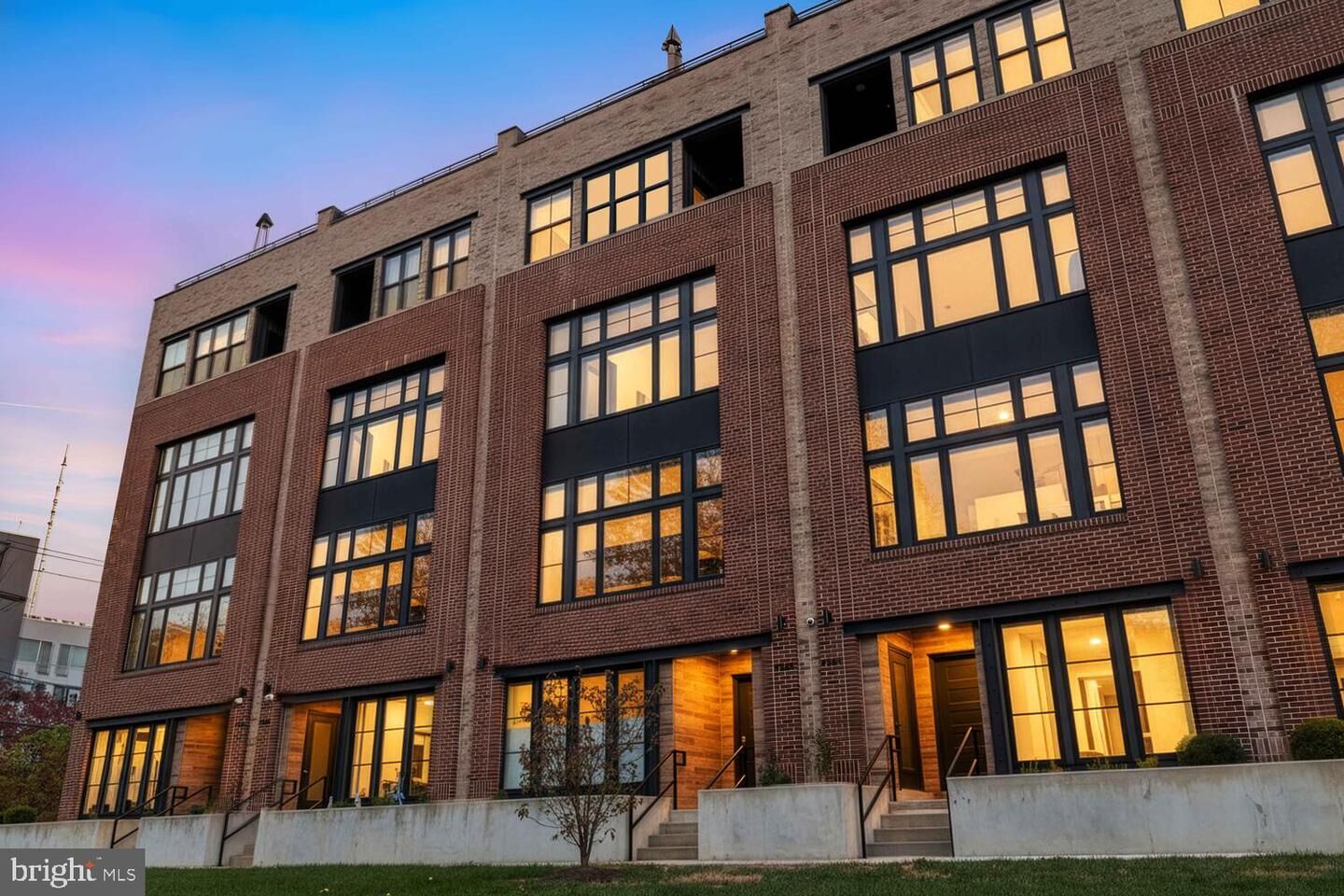 Property Photo:  4586 Riverside Way  PA 19127 