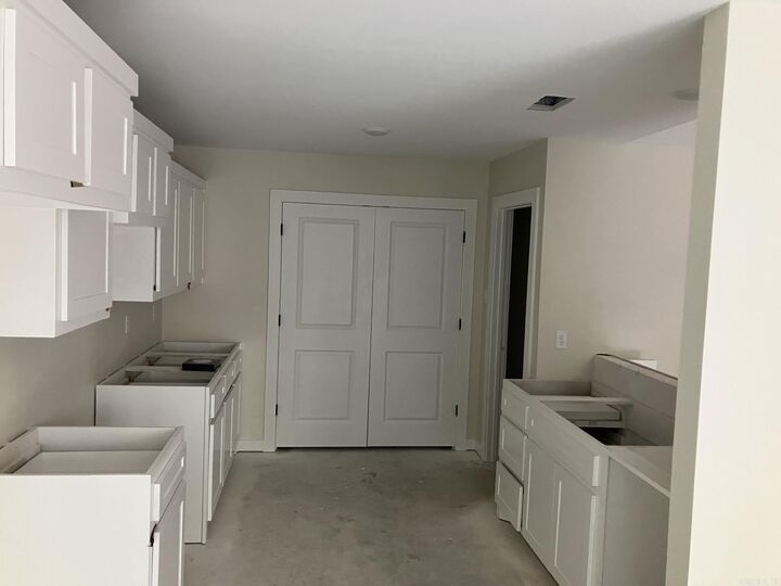 Property Photo:  2409 Oakbrook Drive  AR 72015