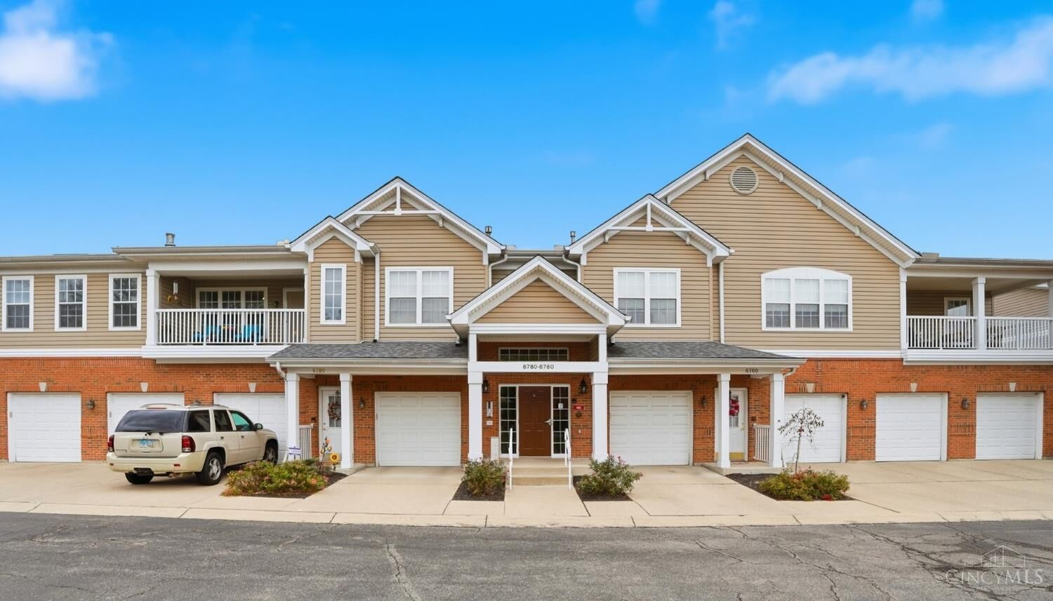 Property Photo:  6770 Kelseys Oak Court  OH 45248