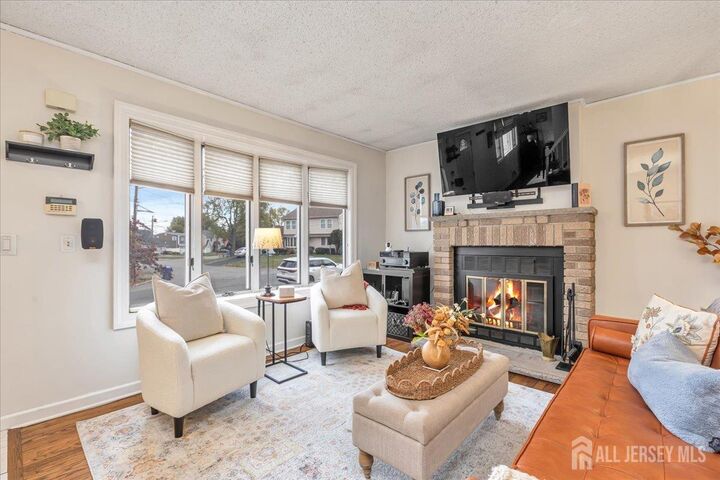 Property Photo:  11 Shadowlawn Drive  NJ 07067 