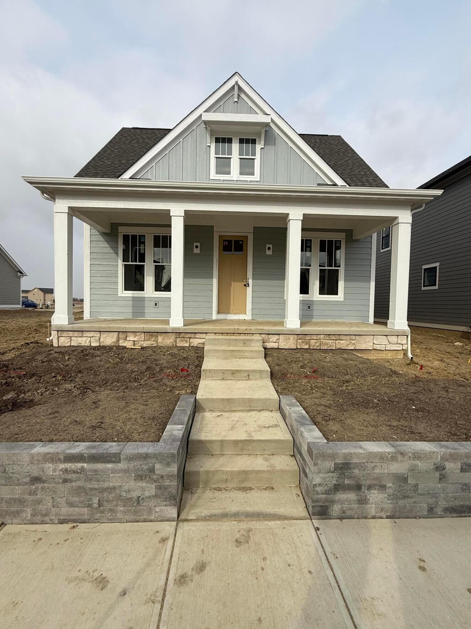 Property Photo:  5123 W Maple Drive  OH 43035 