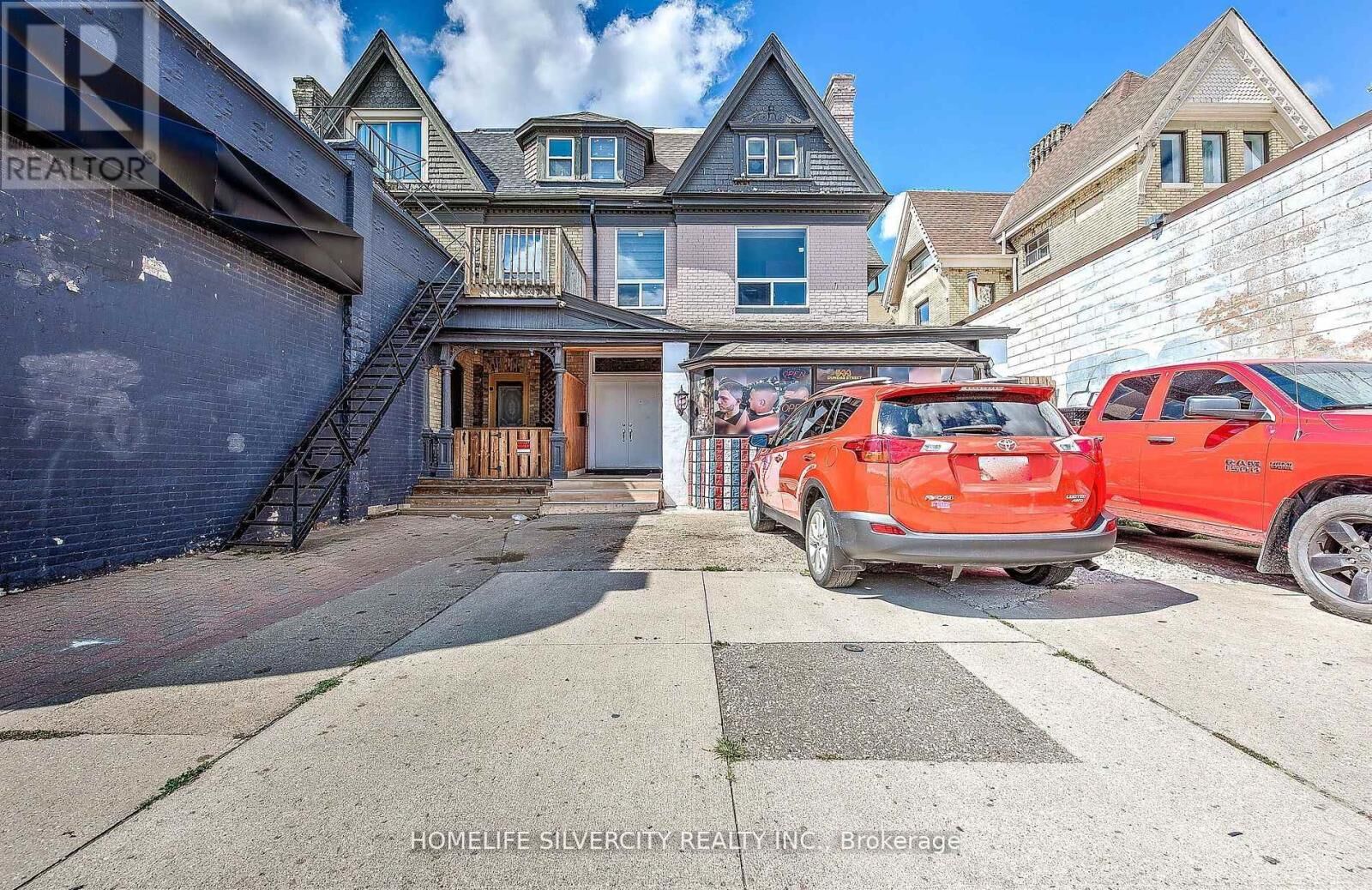 Property Photo: 544 Dundas Street East ON N6B 1W8