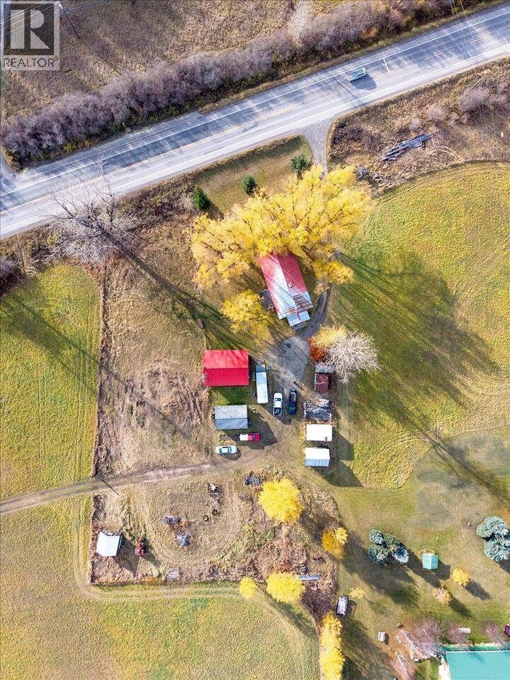 Property Photo: 2370 Highway 3 Highway BC V0B 1M0