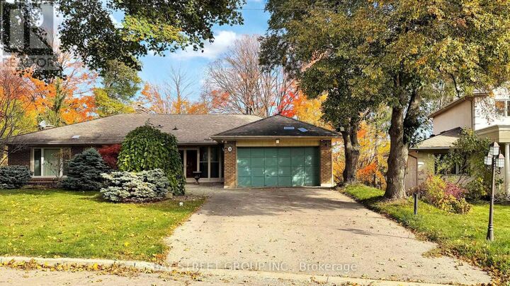 Property Photo: 26 Restwell Crescent B2 ON M2K 2A3