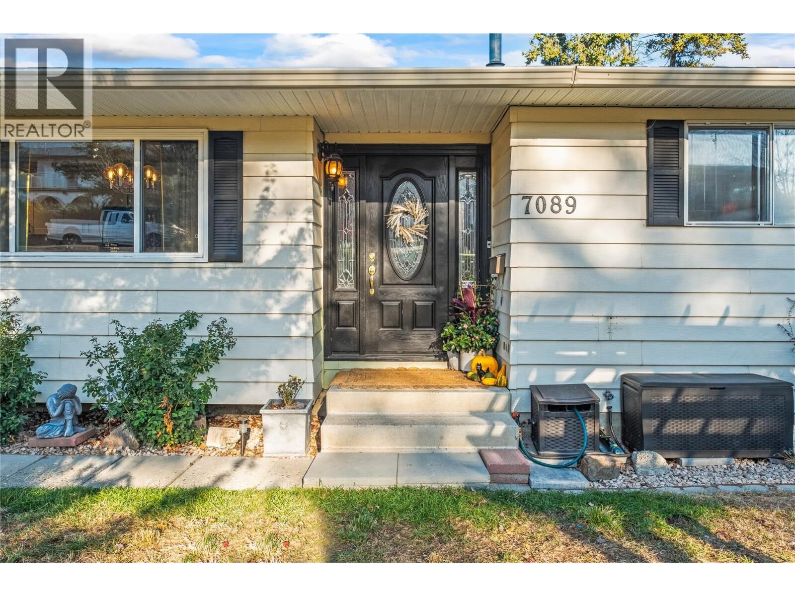 Property Photo: 7089 Longacre Drive BC V1H 1H8