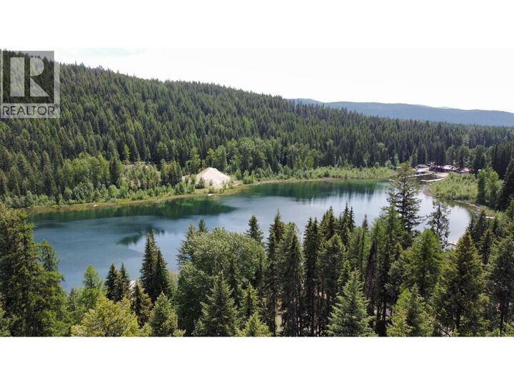 Photo de la propriété:  2832 Jewel Lake Road  BC V0H 1J0