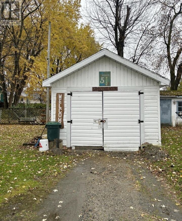 Property Photo:  563 Church Street  ON P9A 1E5