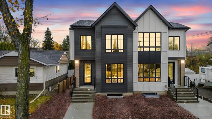 Photo de la propriété:  7711 95 Avenue NW  AB T6C 1X8