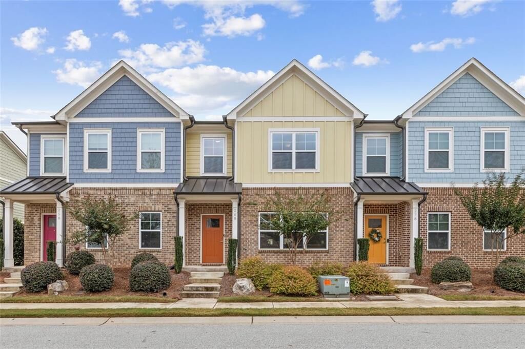 Property Photo:  268 Perry Point Run  GA 30046 