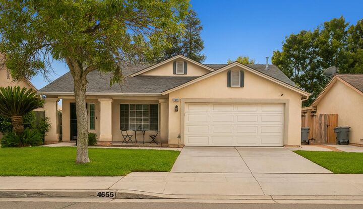 4655 W Vartikian Avenue  Fresno CA 93722 photo
