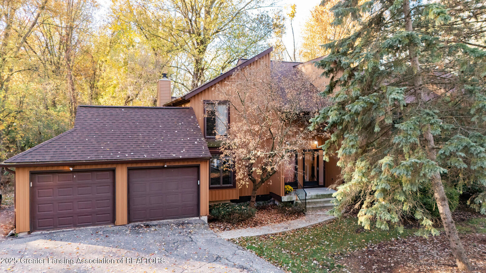 Property Photo:  1864 Burrwood Circle  MI 48823