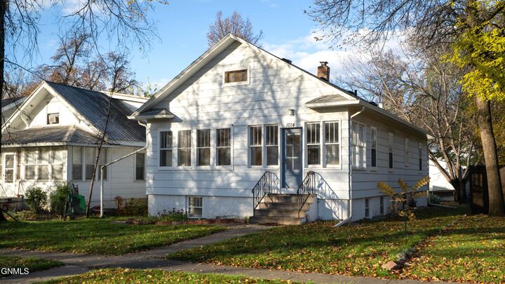 Property Photo: 1014 5th Street ND 58501