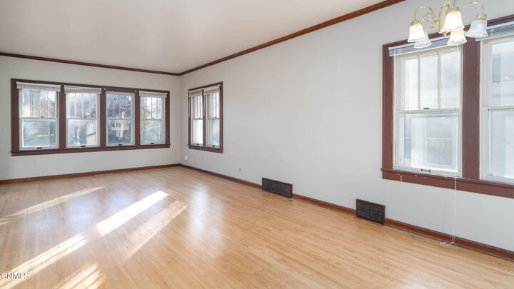 Property Photo:  1014 5th Street  ND 58501 