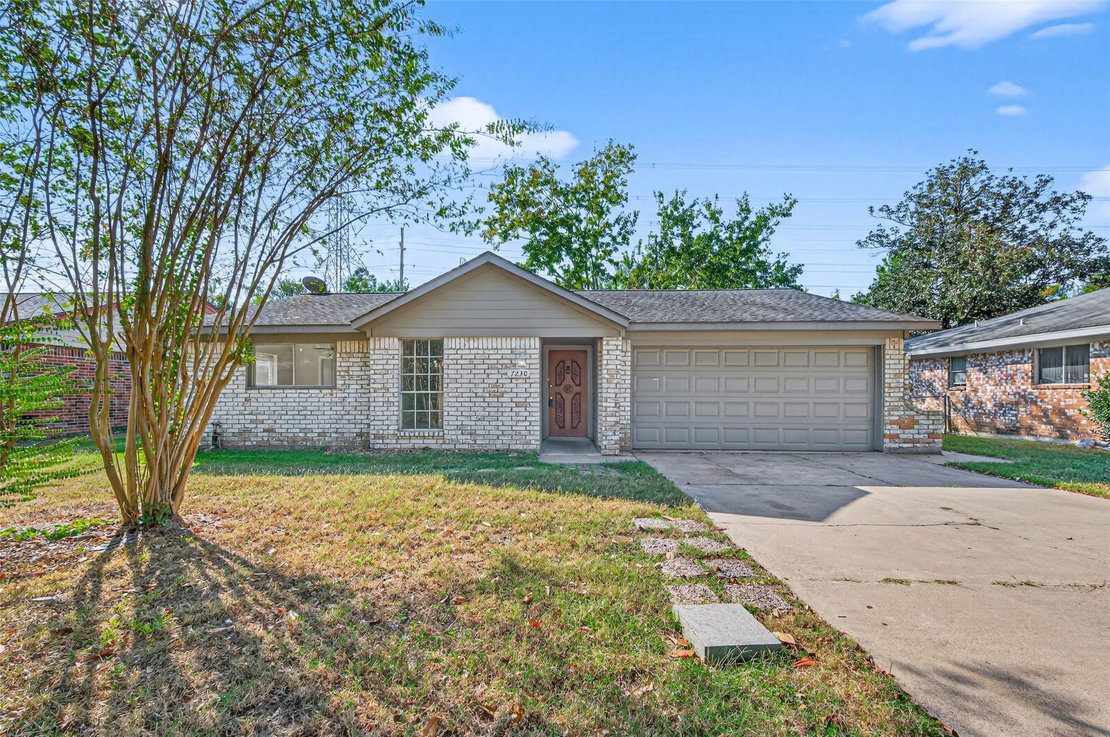 Property Photo: 7230 Oak Village Drive TX 77396