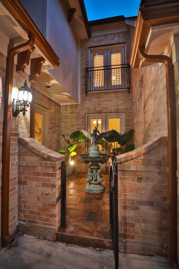 Property Photo:  8988 Argonne Stone Lane  TX 77302