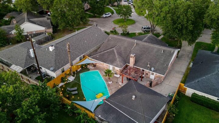 Property Photo:  9811 Rocktree Drive  TX 77040 