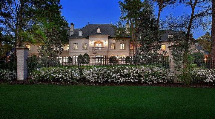 Property Photo: 88 W Grand Regency Circle TX 77382