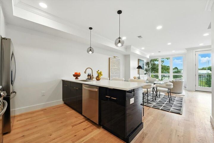 Property Photo:  184 Central Ave 3A  NJ 07307