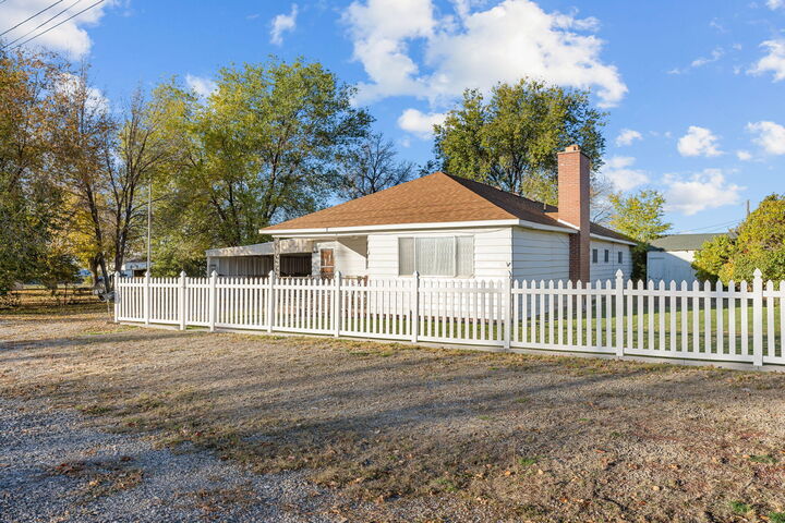 Property Photo:  60 S 300 W  UT 84713